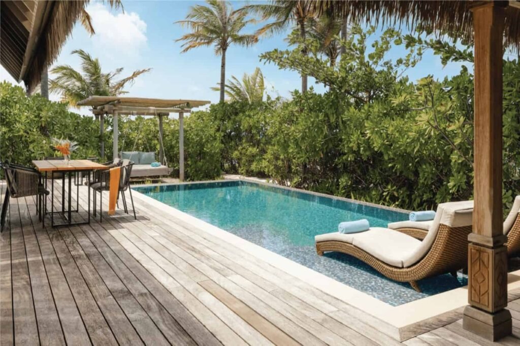 Waldorf Astoria Maldives Ithaafushi Review