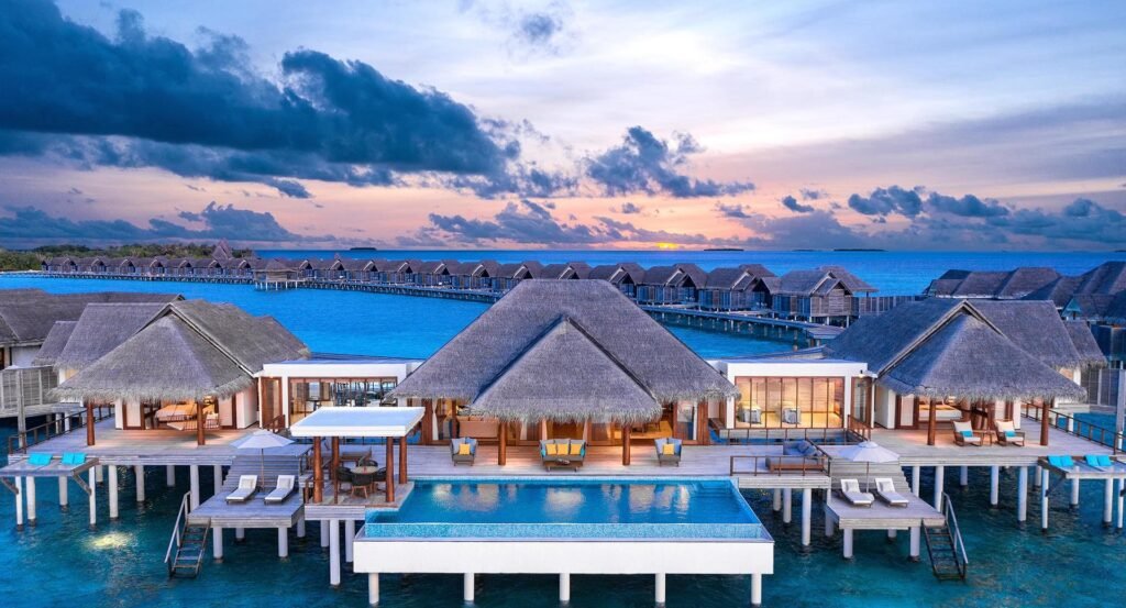 Luxury vs Budget Maldives Resorts 