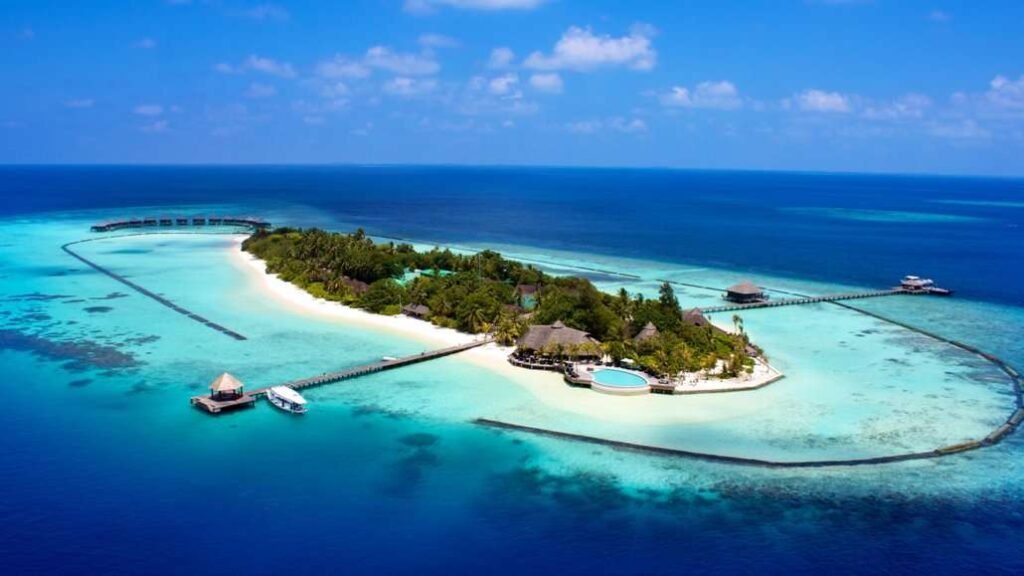 KomandooAerial2-1600_900-1030x579 Komandoo Maldives Island Resort